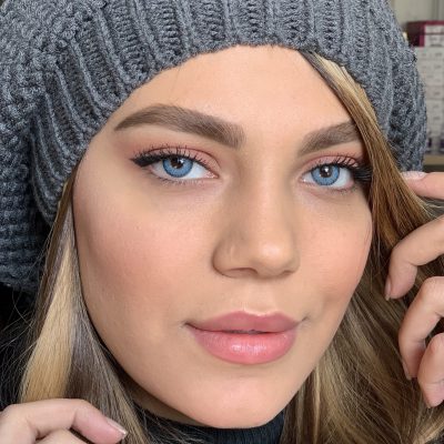 لنز چشم آبی